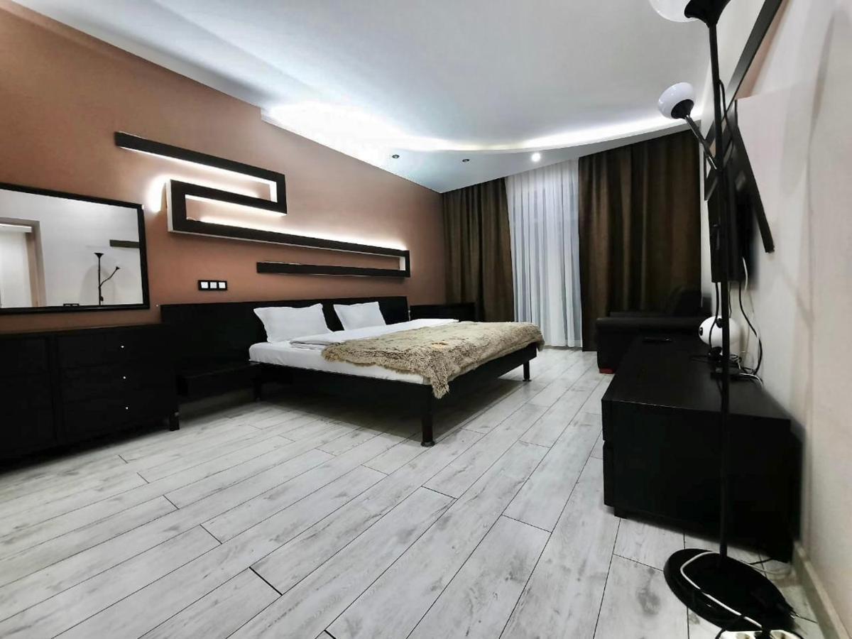 Ferienwohnung Жк Самал Де Люкс Almaty Exterior foto